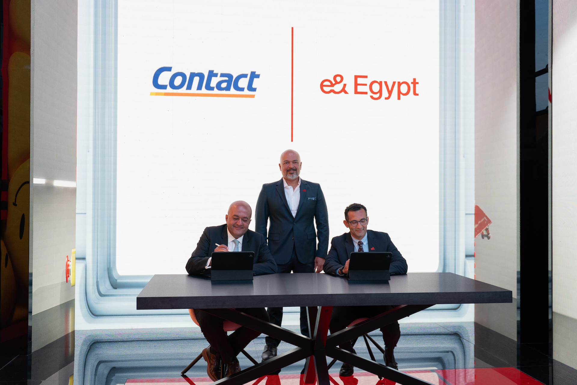 تحالف إستراتيجي غير مسبوق بين"مجموعة كونتكت المالية" و "e & money" لرسم مستقبل التمويل الرقمي باستخدام أحدث تقنيات الذكاء الاصطناعي